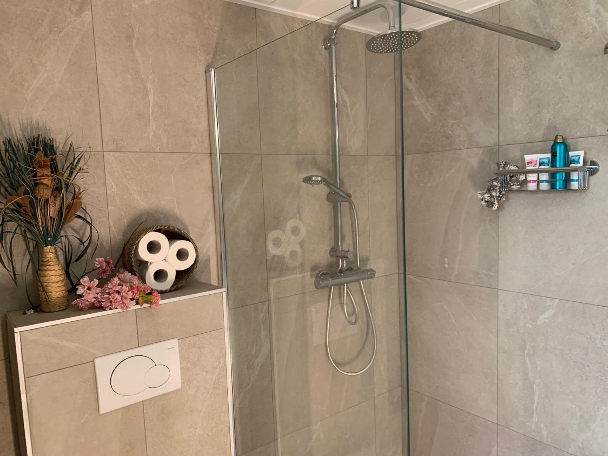 Romantisch Wellness Appartement Met Prive Hottub Sauna Gamesroom Den Ham Eksteriør billede